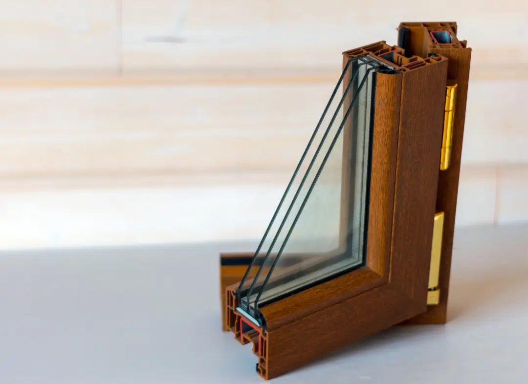 Installation de fenêtre en bois sur mesure Trignac